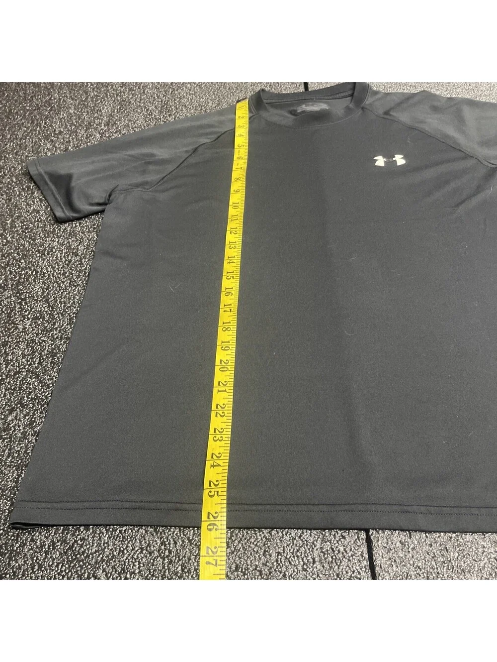 Under Armour Mens Gray Black Heatgear Loose Workout T-Shirt Size Large Lot Of 2